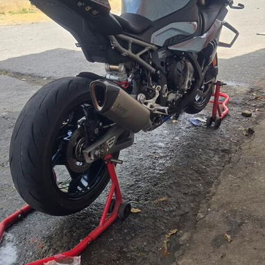 Moto eléctrica premium para dominar la ciudad - Img 120037057