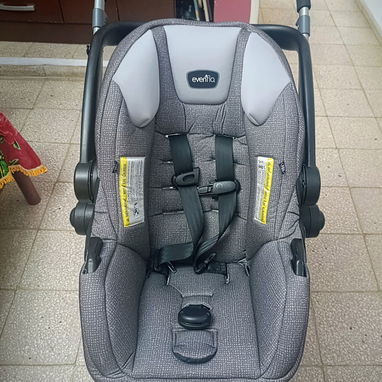 Coche para bebé con asiento para carro marca Evenflo - Img 121964986