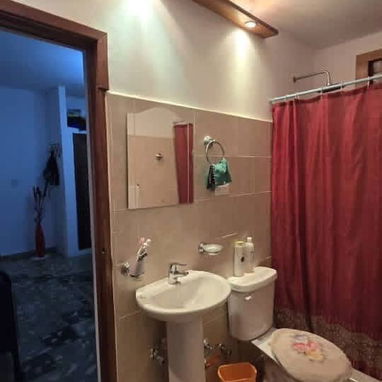 Venta de Casa en Sabta Fe. Con piscina. - 8/10