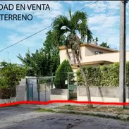 Venta de casa de 2 plantas con terreno lateral - Img 56357141