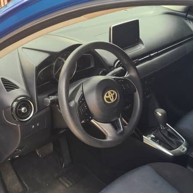 Vendo o negocioToyota Yaris, 2018 automático - Img 111695054