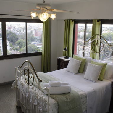 Acogedor apartamento en el vedado , cerca del malecón habanero,  renta con excelente confort +53 52463651 x WhatsApp, F - Img 106434207