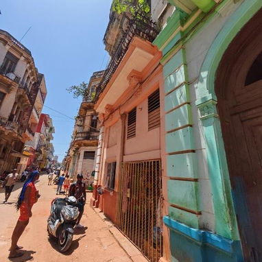 San Rafael y Escobar,Apto Colonial,1er Piso,2 Balcones a 2 Calles Diferentes, Varios Ventanales,2/4 Originales ,Sala,Sal - 2/8