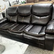 Mueble reclinable de 3 plaza comunícate con Pedro - Img 54024113