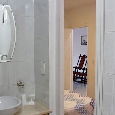 Se renta hermoso departamento de dos habitaciones en el vedadoRal0058 - Img 121892443
