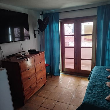 Renta de apt en el vedado - Img 125226180