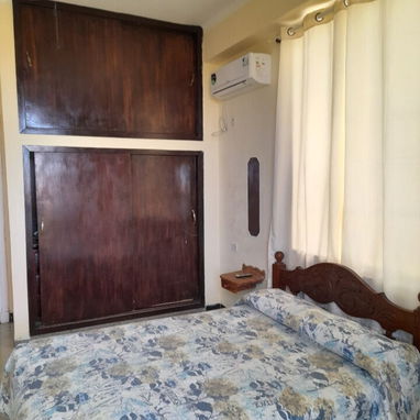 300 USD .RENTO LINEAL APARTAMENTO AMPLIO DE UNA HABITACION MUY CENTRICO EN EL VEDADO 52501177 - 3/5
