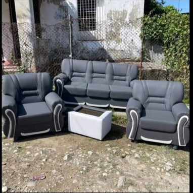 Juegos de sala , camas tapizadas y colchones , llamar al 52422734 o WhatsApp transporte incluido - Img 108646513