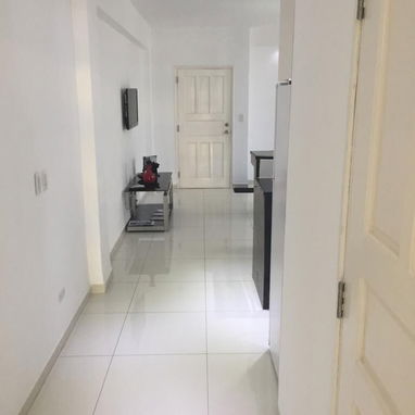 🌇 Apartamento Independiente con Vista al Malecón – Vedado REF 1355 - Img 95799307