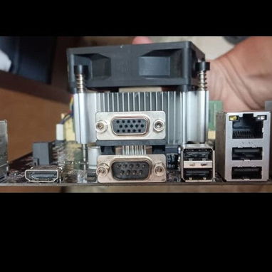 Tengo un kit h81 de 4ta, con 8gb de RAM, micro i5-4460, tiene su chapilla, de uso funcionando al 100 - 2/2
