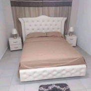 Cama con mesitas - Img 58099985
