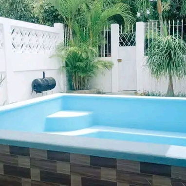 🏠 Casa De Renta Con Piscina En Guanabo. 👥 Capacidad para 6 personas. 📱 Reservas: +5355149761. - 7/10