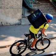 Mensajero en bicicleta desde el vedado - Img 56605749