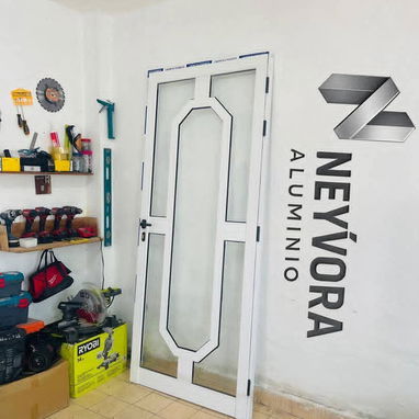 Carpinteria de aluminio y cristal empresa neyvora - Img 115240398