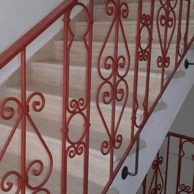 Hacemos todo tipo de trabajos de herrería se garantiza calidad, excelencia y una buena atención al cliente - 4/10