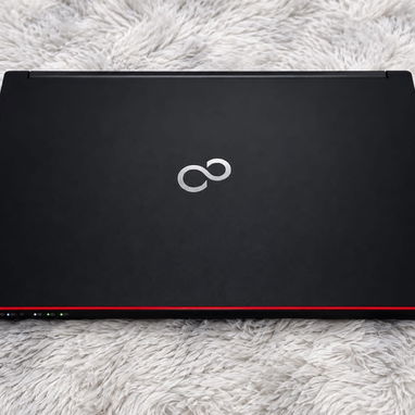 Laptop fujitsu prácticamente nueva - 2/2