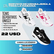 TENIS DEPORTIVOS UNISEX BLANCOS CON DETALLES EN NEGROS - Img 56367791