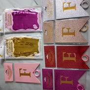 Carteles de cumpleaños y cortinas - Img 56845495