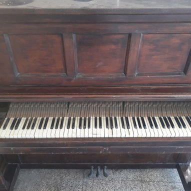 VENTA DE PIANO - 2/4