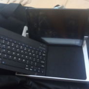 Tablet Android con teclado, mouse ,cargador y camara smart - Img 55476334