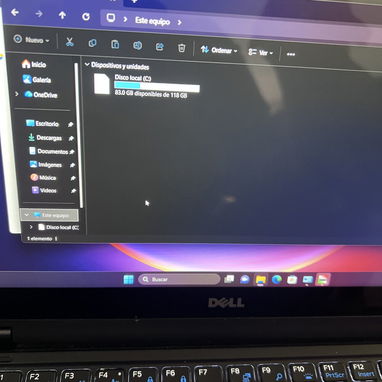 Laptop táctil DELL TIPO TABLET ” core i5 7th gen 8gb ram 128gb Sdd batería buena 🔋💯👌🔌 - Img 125037835