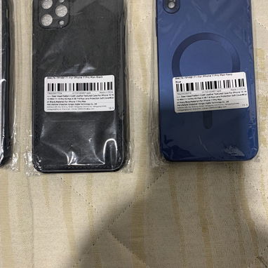 Vendo varios forros de IPhone XS Max y de 11 pro max - 3/4