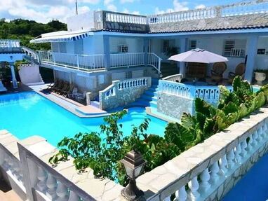 Renta 9 habitaciones con una enorme piscina en la playa de Bocaciega a solo dos cuadras de la playa. Whatssap 52959440 - Img main-image