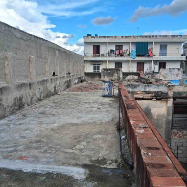 *148🏡Venta de un apto en Centro Habana [ son dos aptos en 1 divididos,ambos con entradas independientes en 1er piso ] E - 10/10