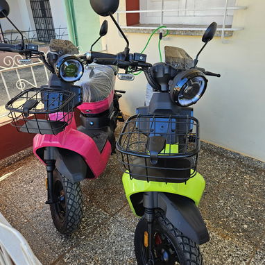 Se venden los siguientes modelos de motos eléctricas Nuevas a estrenar por usted con todos sus accesorios. - 3/5