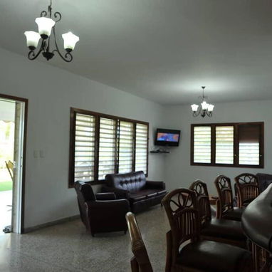 REBAJAS DE PRECIO EN CASA RENTA  DE LUJO,  CON PISCINA,  EN LA PLAYA DE GUANABO 🌊, +53 52463651 , 3 HAB , P - Img 81990795
