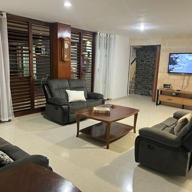 Casa independiente en Siboney Playa 948m² con todas las comodidades - Img 127298266
