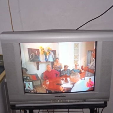 Se venden .Refrigerador, TV,Lavadora.Tasas de cristal. - Img 122094399