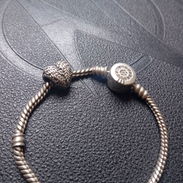 PANDORA ORIGINAL CON UN CHARM INCLUÍDO ‼️ - Img 56186726