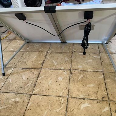 Estacion de energía  con su panel  y todo  incluido - 7/10