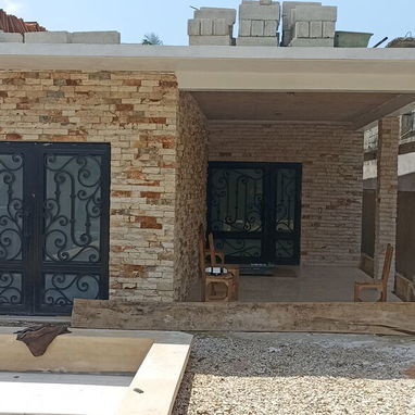 Se venden variados enchapes de pared Tirillas de piedra,losas de jaimanita, recorteria laja y jaimanitas buenos precios - 10/10