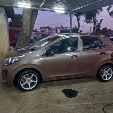 Kia Picanto– $50 USD/día - 2/2