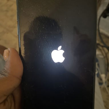 Se vende 11 pro max con cargador portatil - Img 127514994