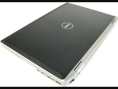 Laptop dell i7, 2 baterías, sin detalles - Img 64634368