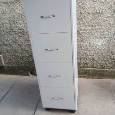 Gaveteros blancos listos para entregar - Img 123203736