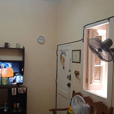 Venta de apartamento en perfectas condiciones,en edificio capitalista en el Vedado - 3/10
