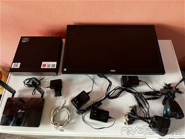 $1000 usd aquí o en USA 8 cámaras Zosi, con HDD de 1t , conectores comprados en Amazon, con router, Tv, cajas, cable de - Img 67244119