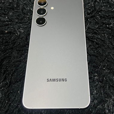 SAMSUNG GALAXY S25 FE – LIBRE DE FÁBRICA (COMO NUEVO) - Img 119197768