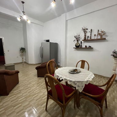 RENTA EN VEDADO - Img 122765469