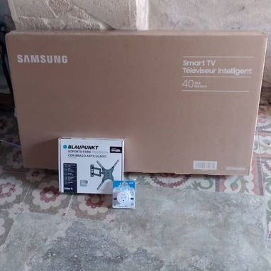 Smart TV 40 pulgadas Samsung Full HD + Soporte Giratorio Precio $280 USD Mensajería Incluida Factura y Garantía - Img 121865559
