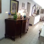 Vendo Aparador Antiguo de madera buena. Estilo Luis XVI. 53028143 - Img 49281523