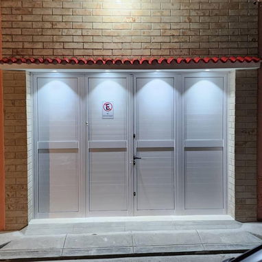 Carpinteria Marqueteria de aluminio y cristal puertas ,ventanas , closet , Bajos de meseta ,paños fijos y más - Img 125745289