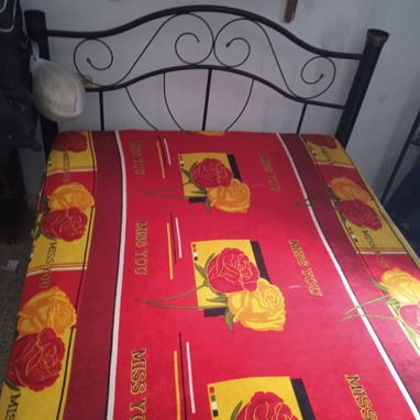 Se vende Cama Camera con Colchón. Además Sillones - Img 122094899