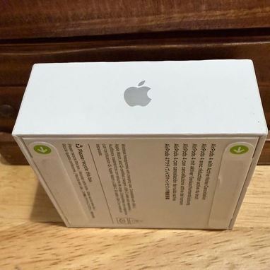 Apple AirPods 4 ANC Activo cancelación de Ruido (( última generación )) modelo  MXP93LL/A  número de serie CW9L34WLCW - Img 122377612
