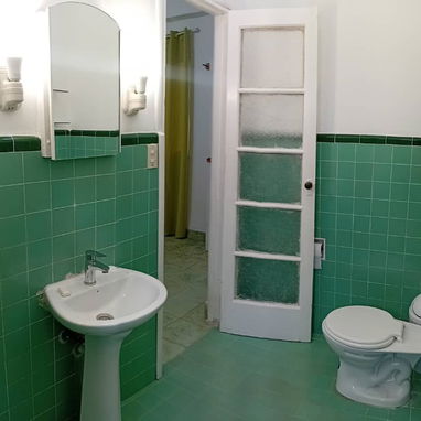 Apartamento con una habitación climatizada en renta en el Vedado +53 52463651 por WhatsApp. SMY - Img 111690383