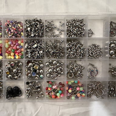 Bisutería mayorista y minorista anillos piercings y cadenas - 2/3